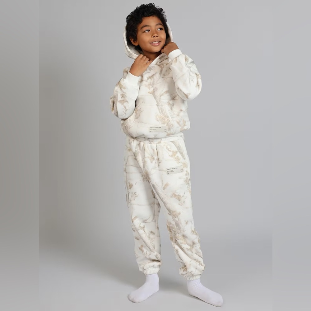 BNWT Comfrt The Camo Kids Sweatpants Medium White Oak Unisex